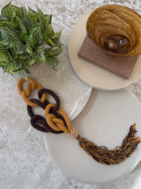 Colar De Mesa Mostarda Com Marrom