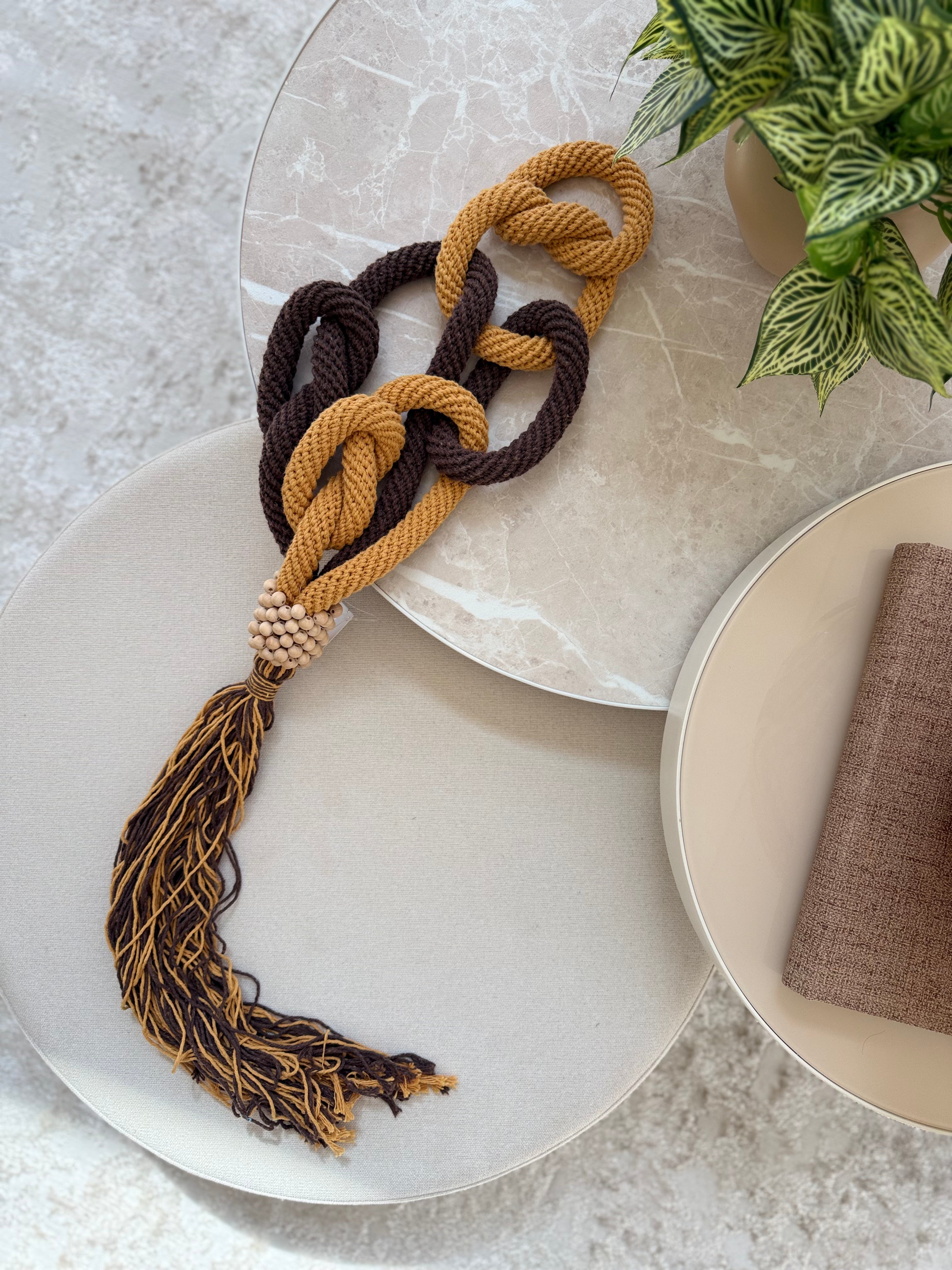 Colar De Mesa Mostarda Com Marrom