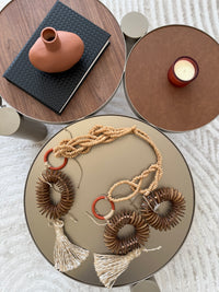 Colar De Mesa Bege Com Terracota