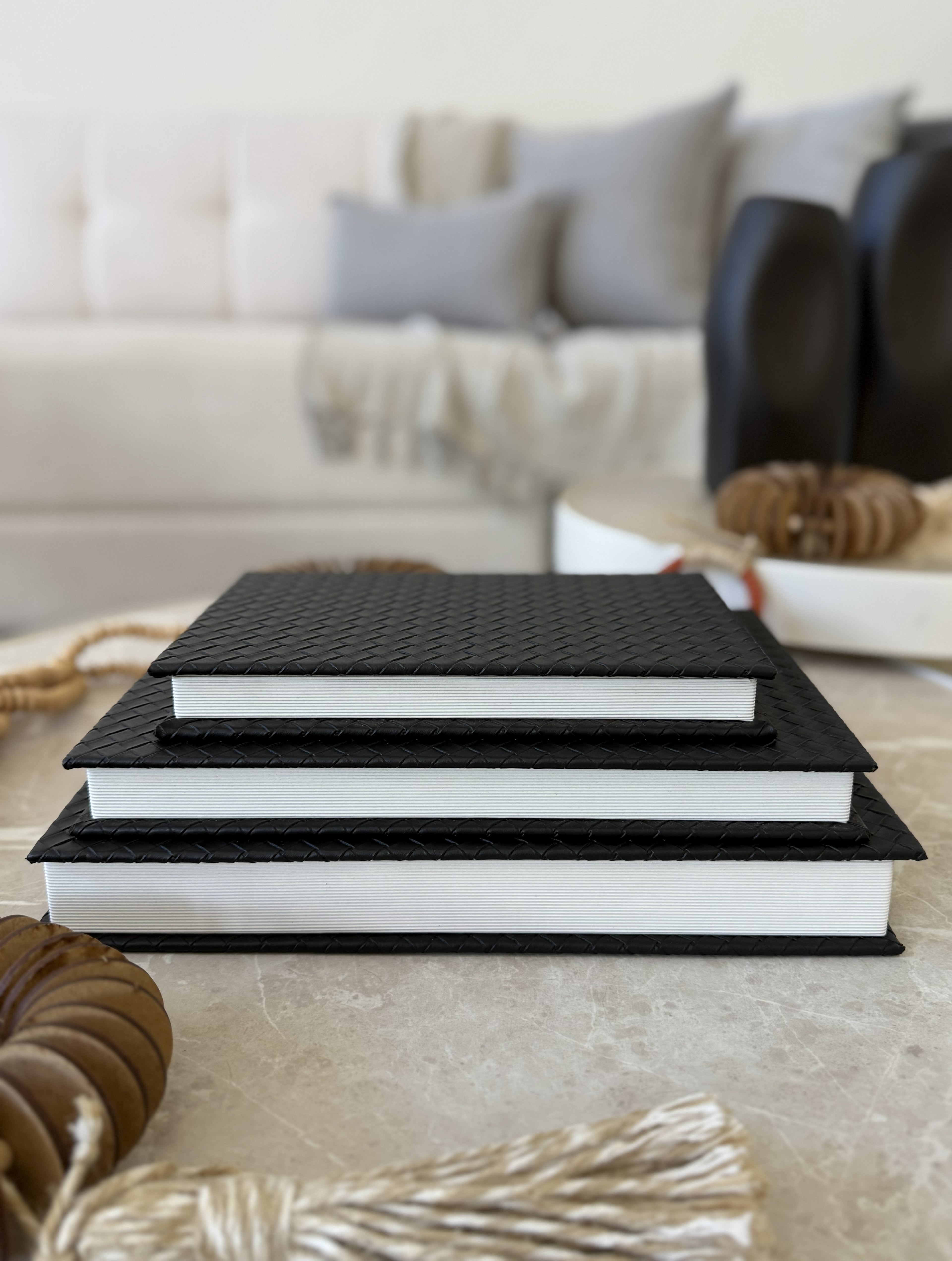 Livro Caixa Decorativo Preto